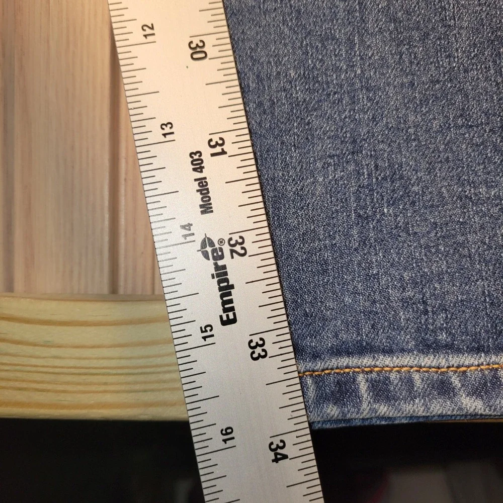 Flint and Tinder Mens Straight Fit Jeans 38x34 Medium Wash Blue F-520032 NWT